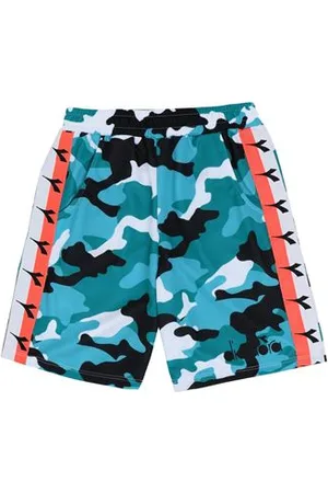 Diadora BOTTOMWEAR - Shorts & Bermuda Shorts - on YOOX.com
