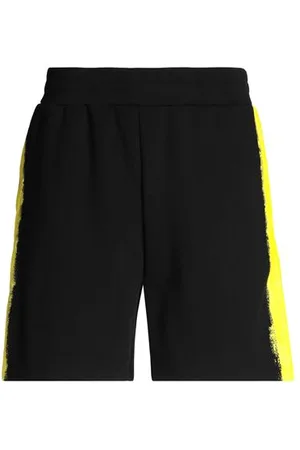 Moschino BOTTOMWEAR - Shorts & Bermuda Shorts - on YOOX.com