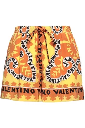 VALENTINO GARAVANI BOTTOMWEAR - Shorts & Bermuda Shorts - on YOOX.com