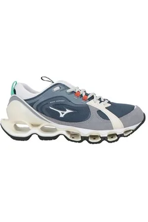 Mizuno FOOTWEAR - Trainers - on YOOX.com