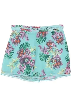 Guess BOTTOMWEAR - Shorts & Bermuda Shorts - on YOOX.com