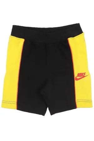 Nike BOTTOMWEAR - Shorts & Bermuda Shorts - on YOOX.com