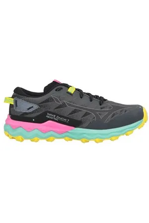 Mizuno FOOTWEAR - Trainers - on YOOX.com