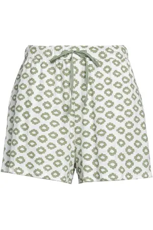 Majestic BOTTOMWEAR - Shorts & Bermuda Shorts - on YOOX.com