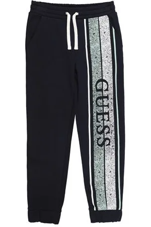 Guess BOTTOMWEAR - Trousers - on YOOX.com