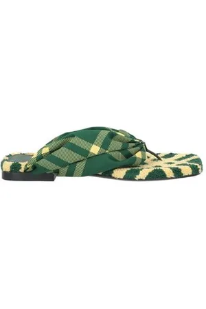 Burberry FOOTWEAR - Thong sandals - on YOOX.com