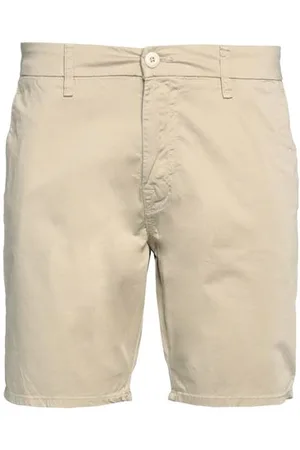 Guess BOTTOMWEAR - Shorts & Bermuda Shorts - on YOOX.com