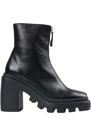 vic matiè FOOTWEAR - Ankle boots - on YOOX.com