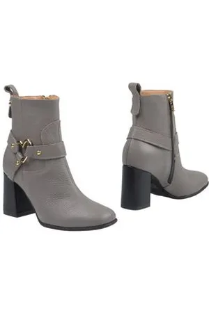 Moschino FOOTWEAR - Ankle boots - on YOOX.com