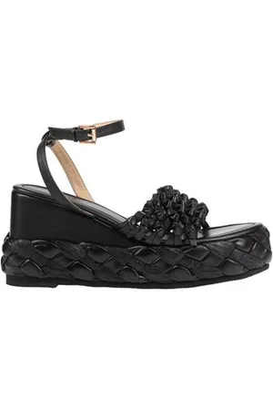 Emanuélle vee FOOTWEAR - Sandals - on YOOX.com