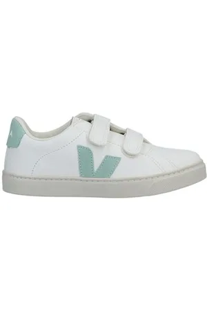 Veja FOOTWEAR - Trainers - on YOOX.com