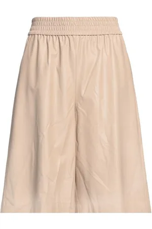 Escada BOTTOMWEAR - Shorts & Bermuda Shorts - on YOOX.com
