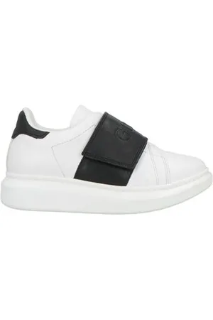 Guess FOOTWEAR - Trainers - on YOOX.com