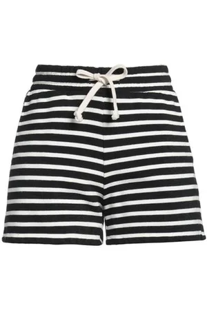 Juvia BOTTOMWEAR - Shorts & Bermuda Shorts - on YOOX.com