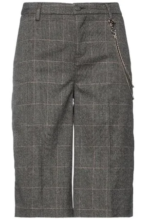 Liu Jo BOTTOMWEAR - Shorts & Bermuda Shorts - on YOOX.com