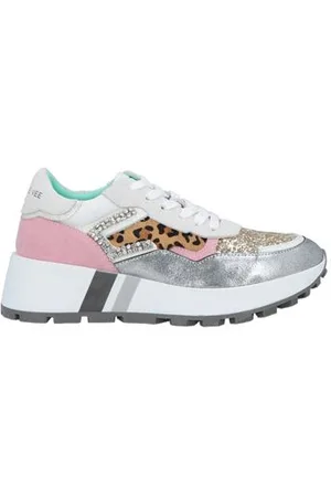 Emanuélle vee FOOTWEAR - Trainers - on YOOX.com