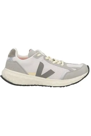 Veja FOOTWEAR - Trainers - on YOOX.com