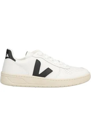 Veja FOOTWEAR - Trainers - on YOOX.com