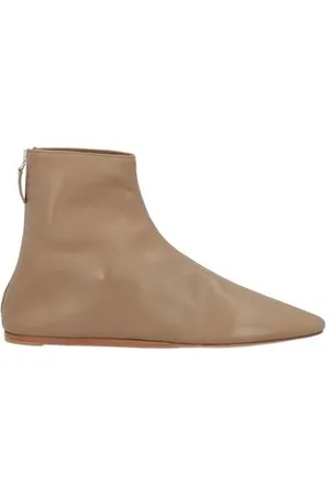 Le Monde Beryl FOOTWEAR - Ankle boots - on YOOX.com