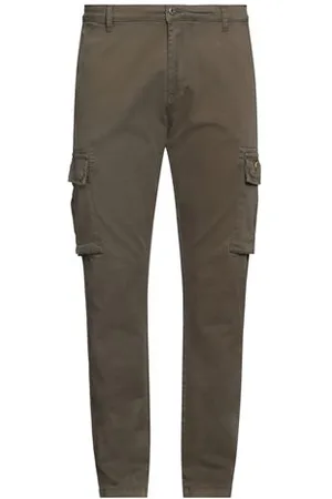 Lyle & Scott BOTTOMWEAR - Trousers - on YOOX.com