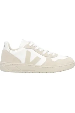 Veja FOOTWEAR - Trainers - on YOOX.com