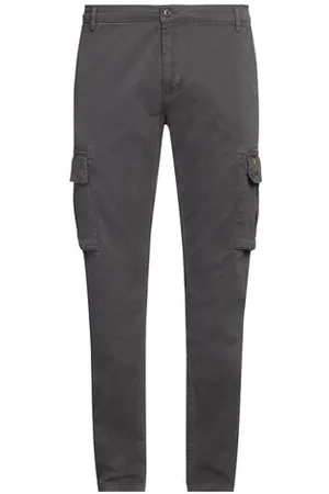 Lyle & Scott BOTTOMWEAR - Trousers - on YOOX.com