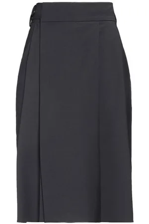 Low Classic BOTTOMWEAR - Shorts & Bermuda Shorts - on YOOX.com