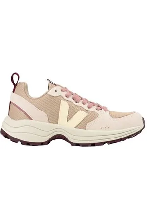 Veja FOOTWEAR - Trainers - on YOOX.com