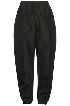 Reebok BOTTOMWEAR - Trousers - on YOOX.com