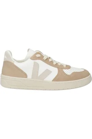Veja FOOTWEAR - Trainers - on YOOX.com