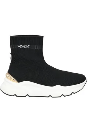 Emanuélle vee FOOTWEAR - Trainers - on YOOX.com