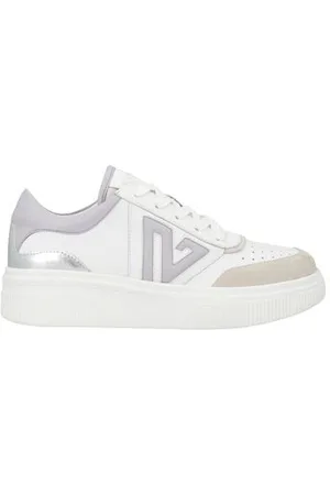 Emanuélle vee FOOTWEAR - Trainers - on YOOX.com